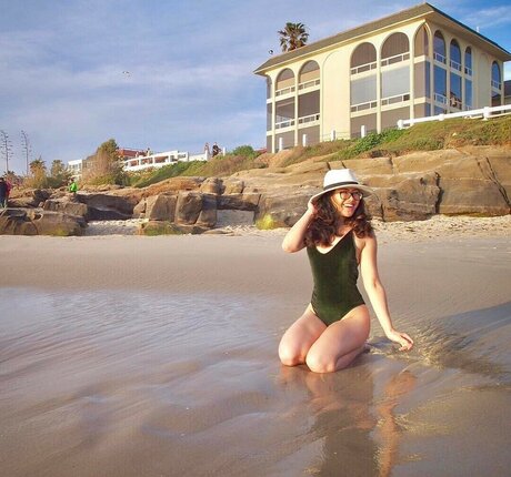 Allison Yellow pornstar art pictures