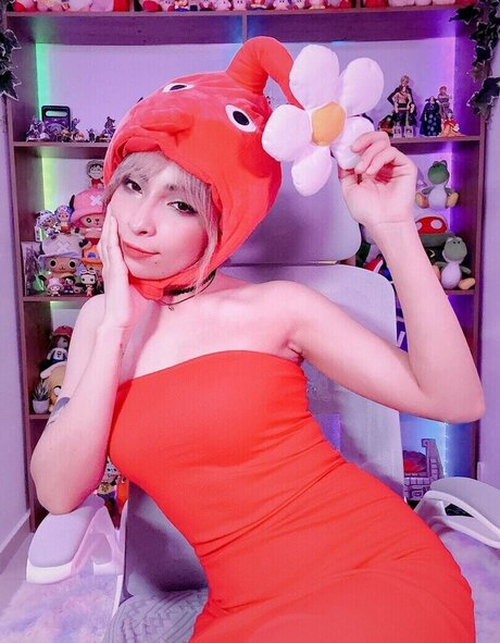 Nanatyx hot actress gallery