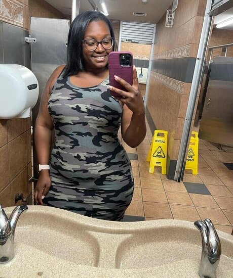 Miaa Sapphire star free photo