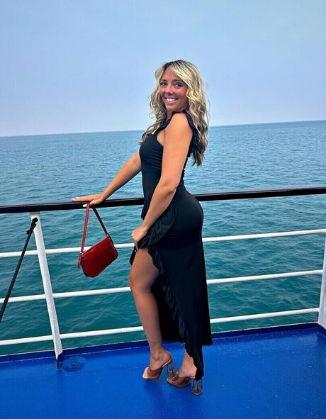 Bree Delio star top img