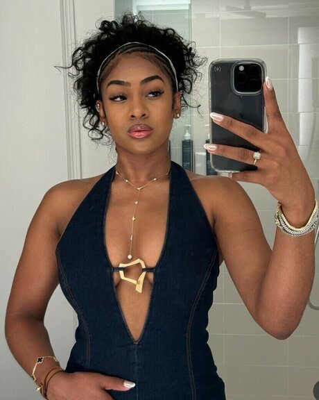 Deja Kelly art actress archive