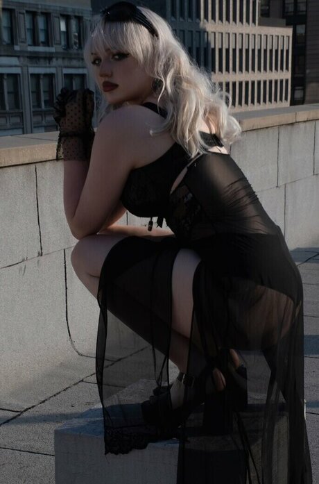 TalkFastEllie hd actress pictures