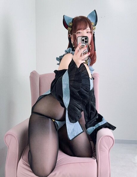 miinyan73 erotic star image