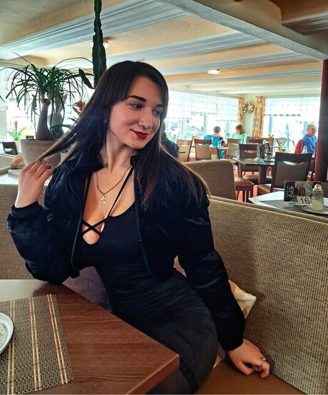 Maria Korol free star img