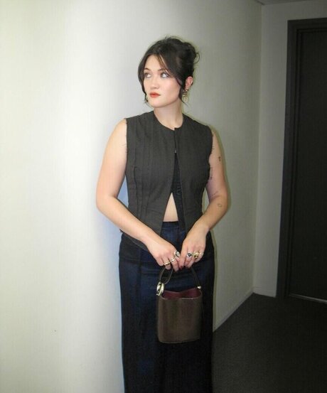 Isa Briones art actress photos