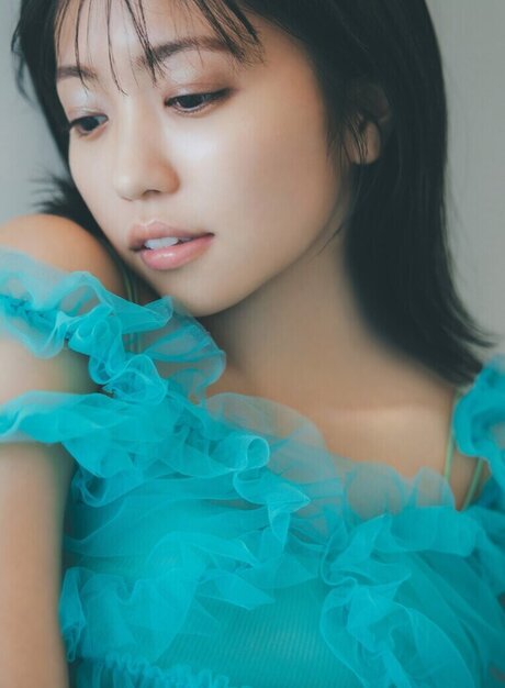 Yuno Ohara exclusive star photo