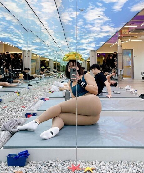 Hellini fit free star pic