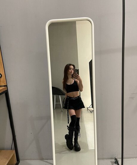 Leytink pornstar nude image