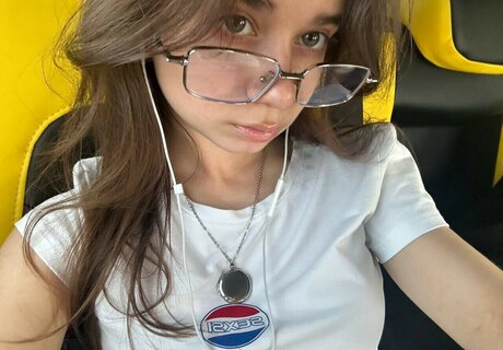 Leytink model free pics