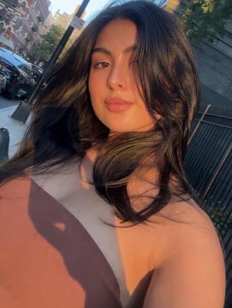 Valeria Guerra sexy pornstar image