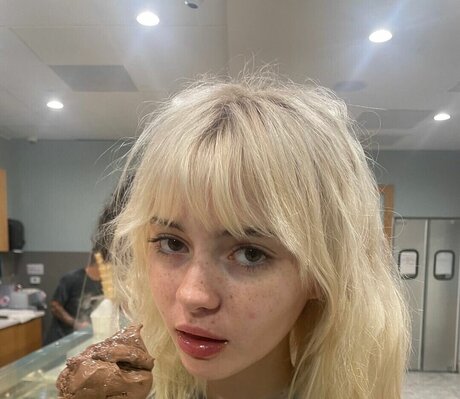 Sephira Lily Street exclusive pornstar picture