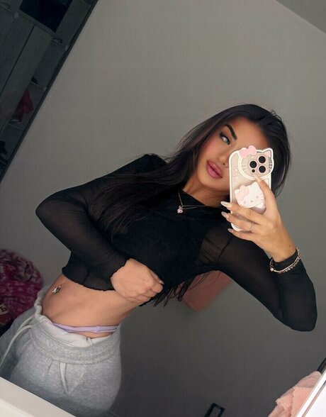 Selenalenaxo star exclusive pictures