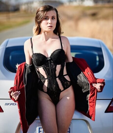 Playfuldeedee hot actress pic