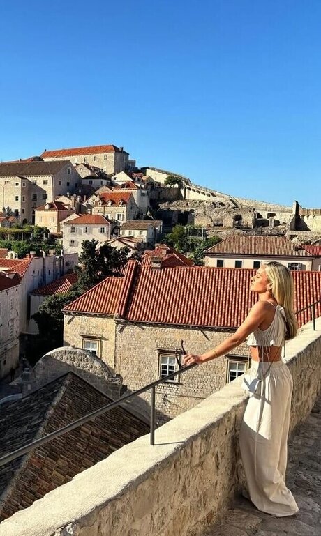 Eilidh Scott model erotic images