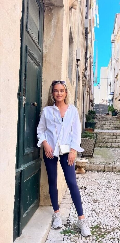 Eilidh Scott xxx pornstar pics