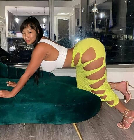 Samaela Ferrari nude actress galleries