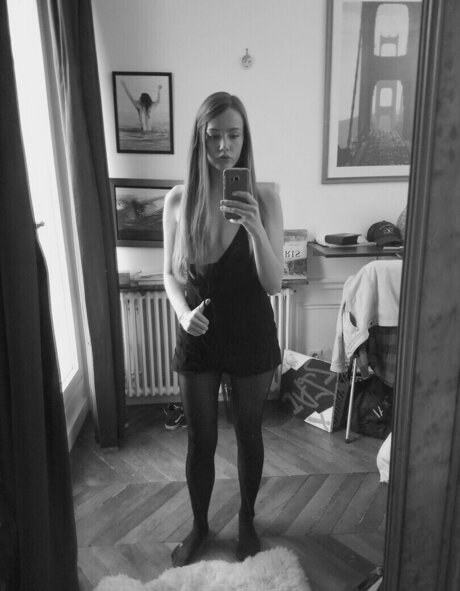 BrittanyCutie naked star img