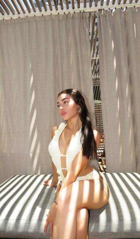 julbellaa porn actress pic