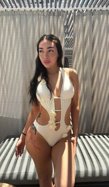 julbellaa pornstar beautiful img