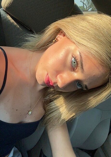 Katelyn Breann star top galleries