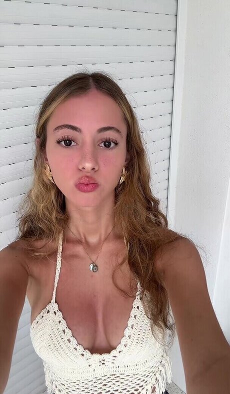 petite feet onlyfans pretty image