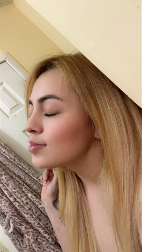 Rubi Slz pornstar erotic picture