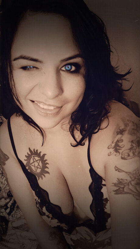 Kali Wolfe hot model photo