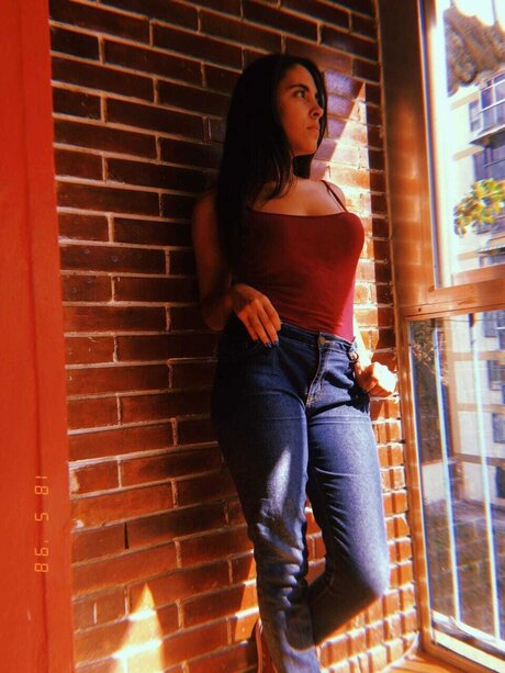 PISTACHO model beautiful image