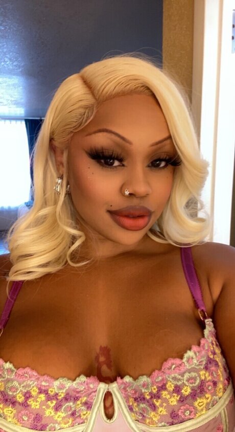 DiscoBarbie nudes model archive