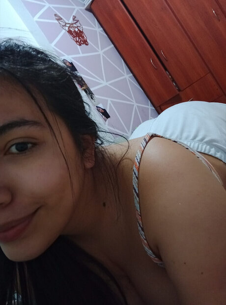 Valen Restrepo model images