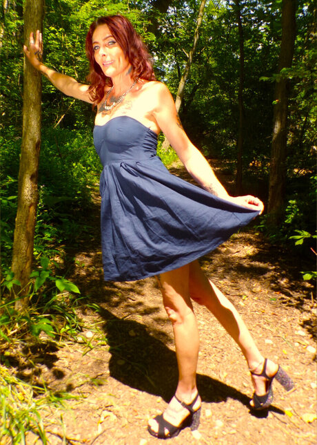 _Naughty Newburg Girl top model photo