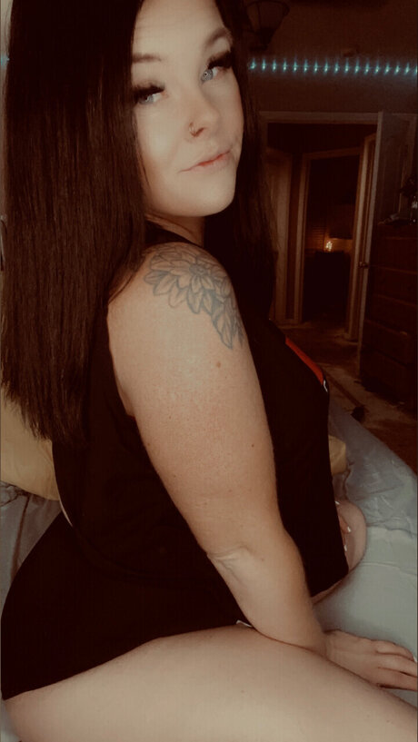 Skyla Rae sexy pornstar image