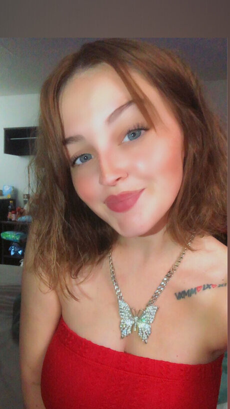 Abbieee top model picture