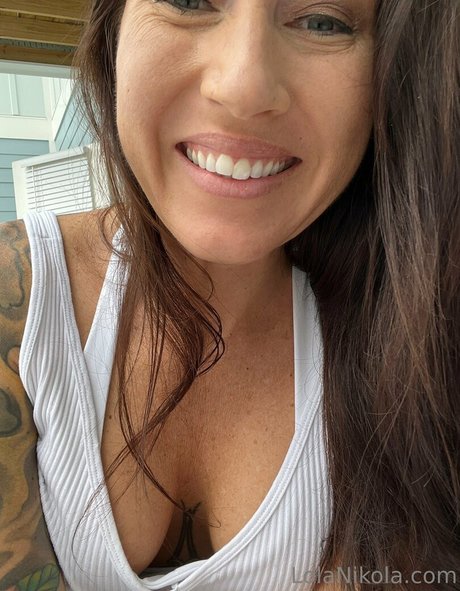 lolanikolavip Profile pic