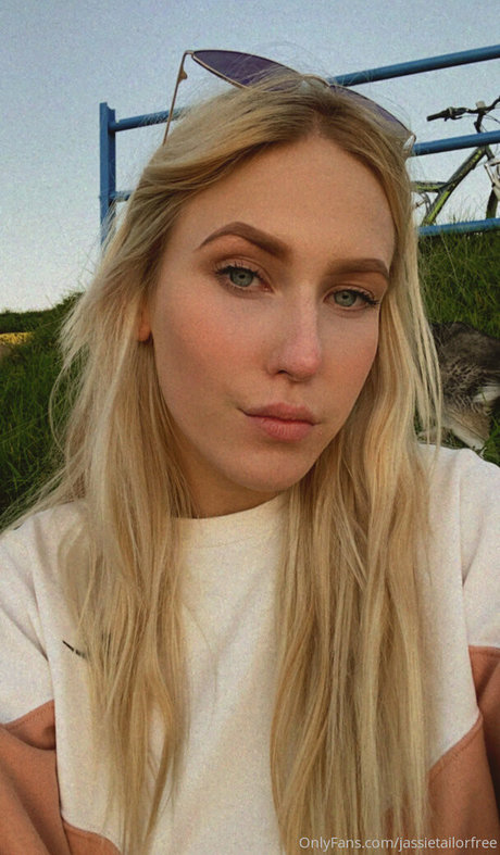 jassietailorfree model adult archive