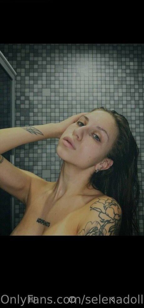 selenaadoll hot actress picture