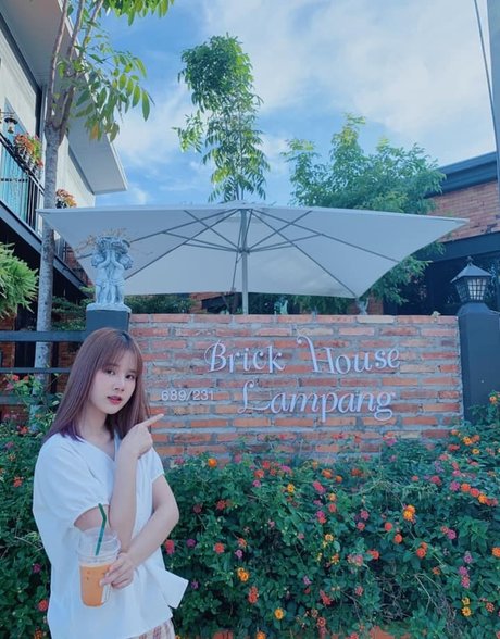 mature slut onlyfans top photo