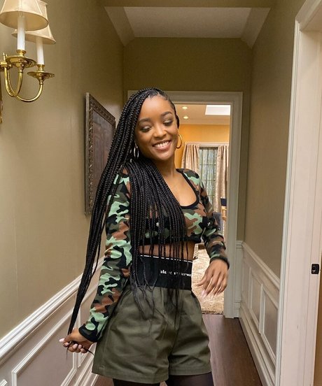 LaToya Tonodeo star pretty photos