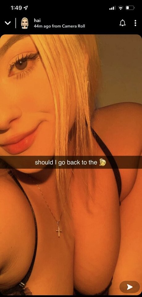 Lila Hayes model nice img