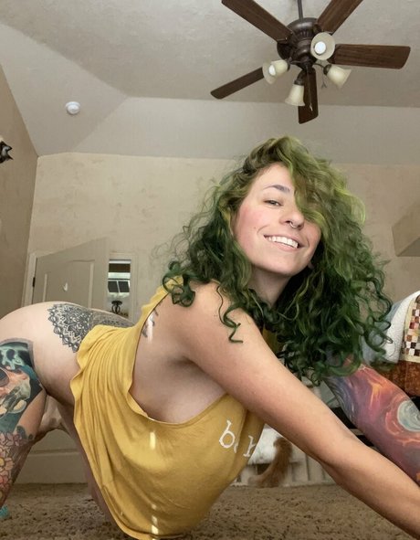 sentientbees2 star hd image