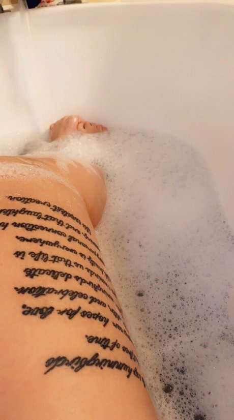 manda bug naked pornstar picture