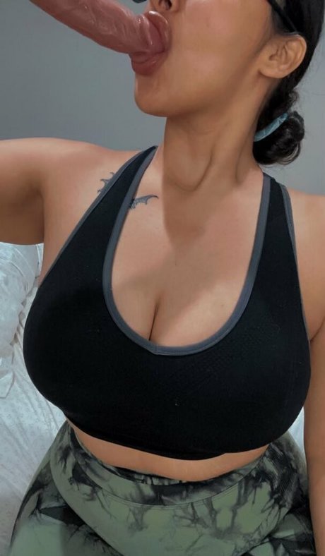 lynettepink star top images