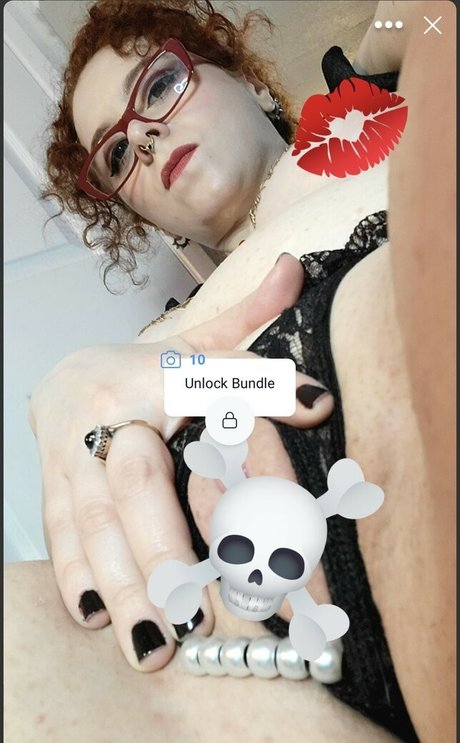 Pomegranate Princess pornstar exclusive pictures