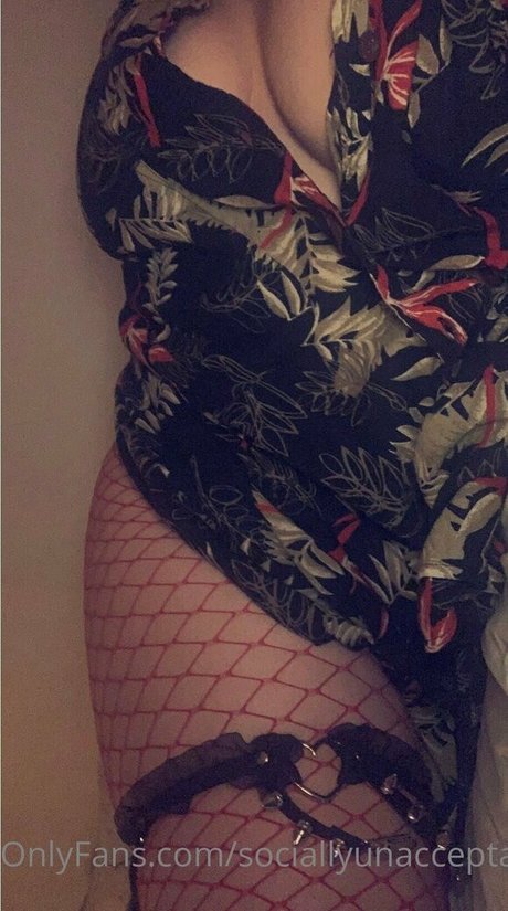 sociallyunacceptablexx hot pornstar image