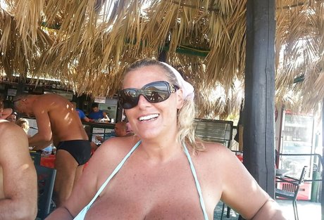 Laura Leonardi star exclusive galleries