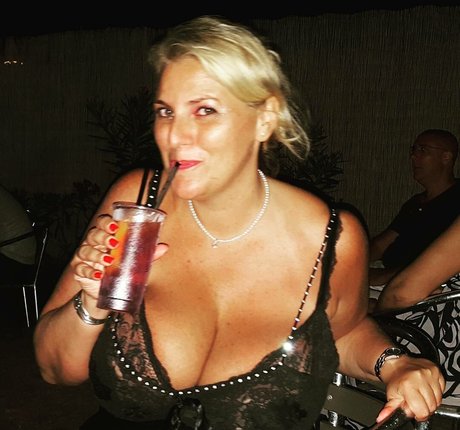 Laura Leonardi star nice photo