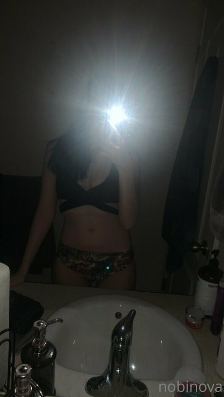 nobinova pornstar top image