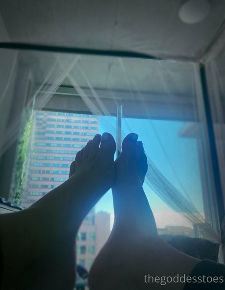 goddesstoesof high quality actress photo