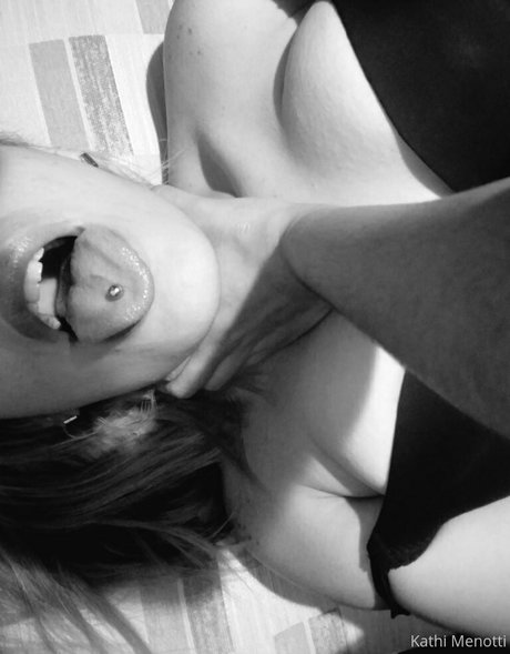 menottikathi star hd photos