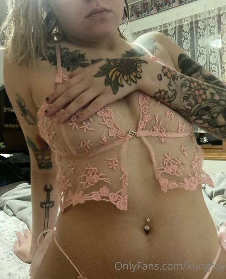 Kungfoy model nude picture